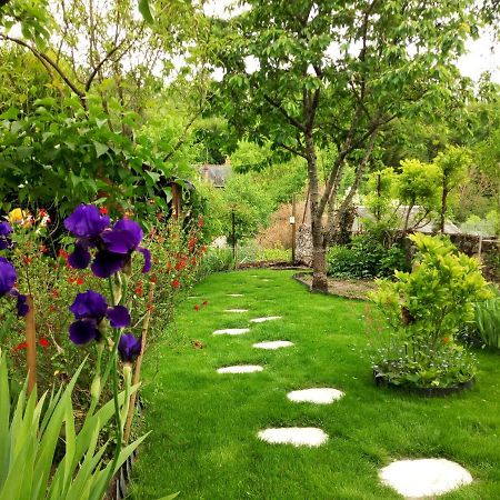 Le Petit Jardin Yoyo Ξενοδοχείο Monts Εξωτερικό φωτογραφία